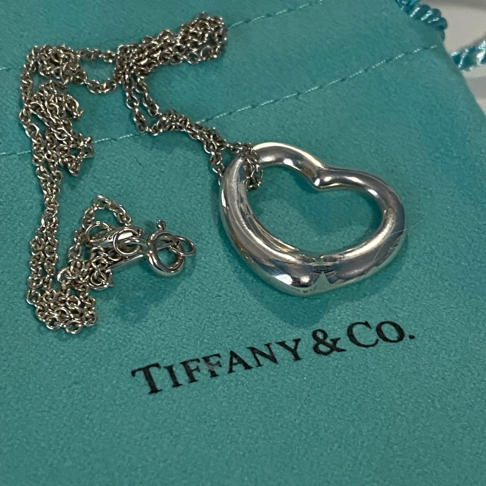 Tiffany and Co Elsa Peretti Heart pendant on 16” chain